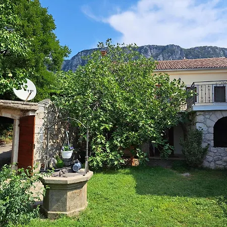 بيت للعطل Bartola Grižane