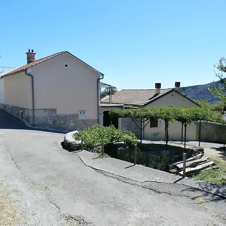 بيت للعطل Bartola Grižane