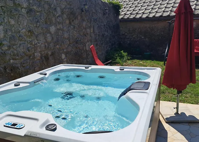 Bartola Holiday home